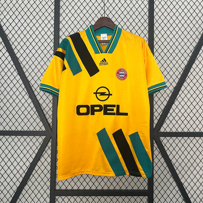 Retro Bayern Away 95/96
