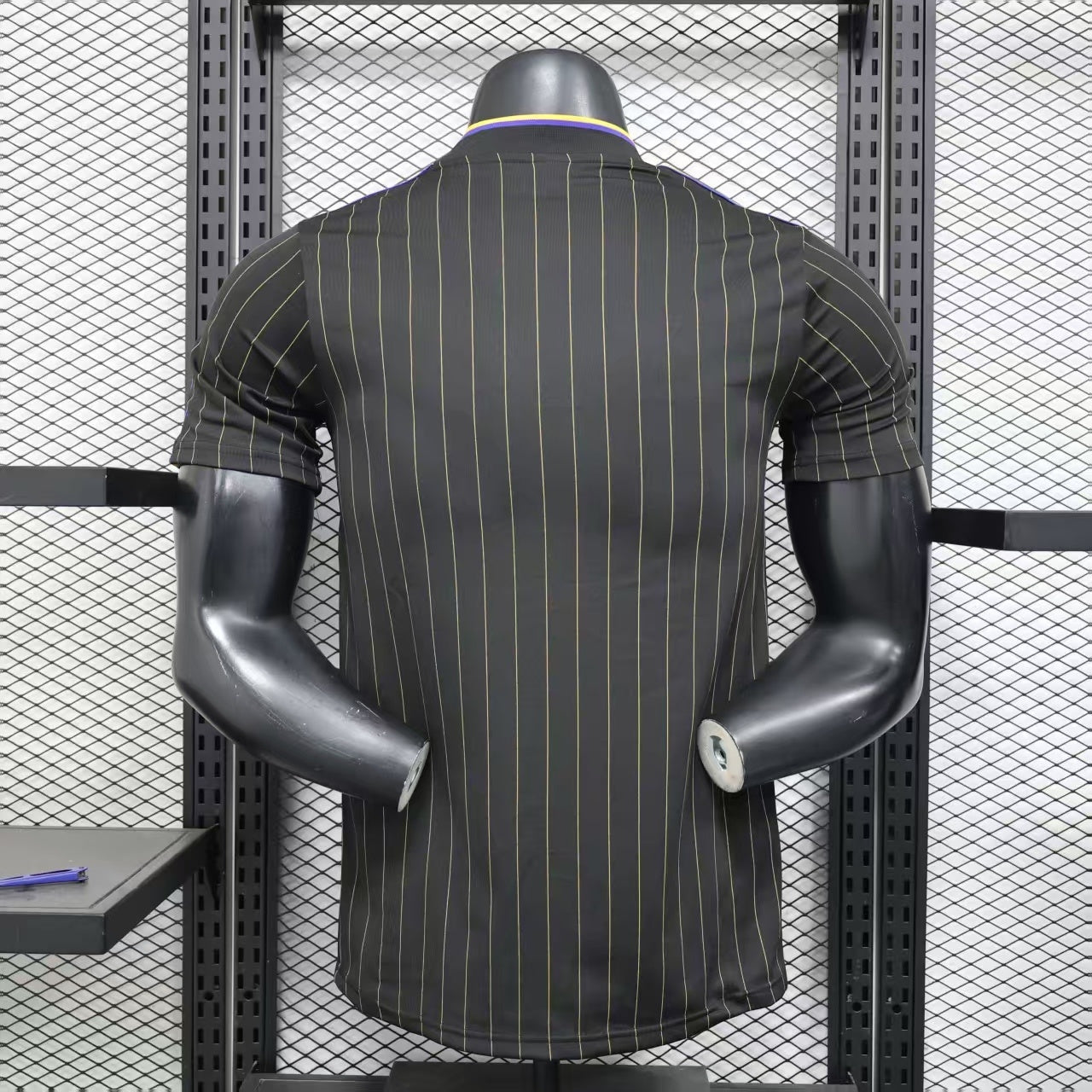 Manchester United Terrace Icon_White&Black 25/26