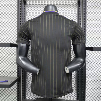 Manchester United Terrace Icon_White&Black 25/26