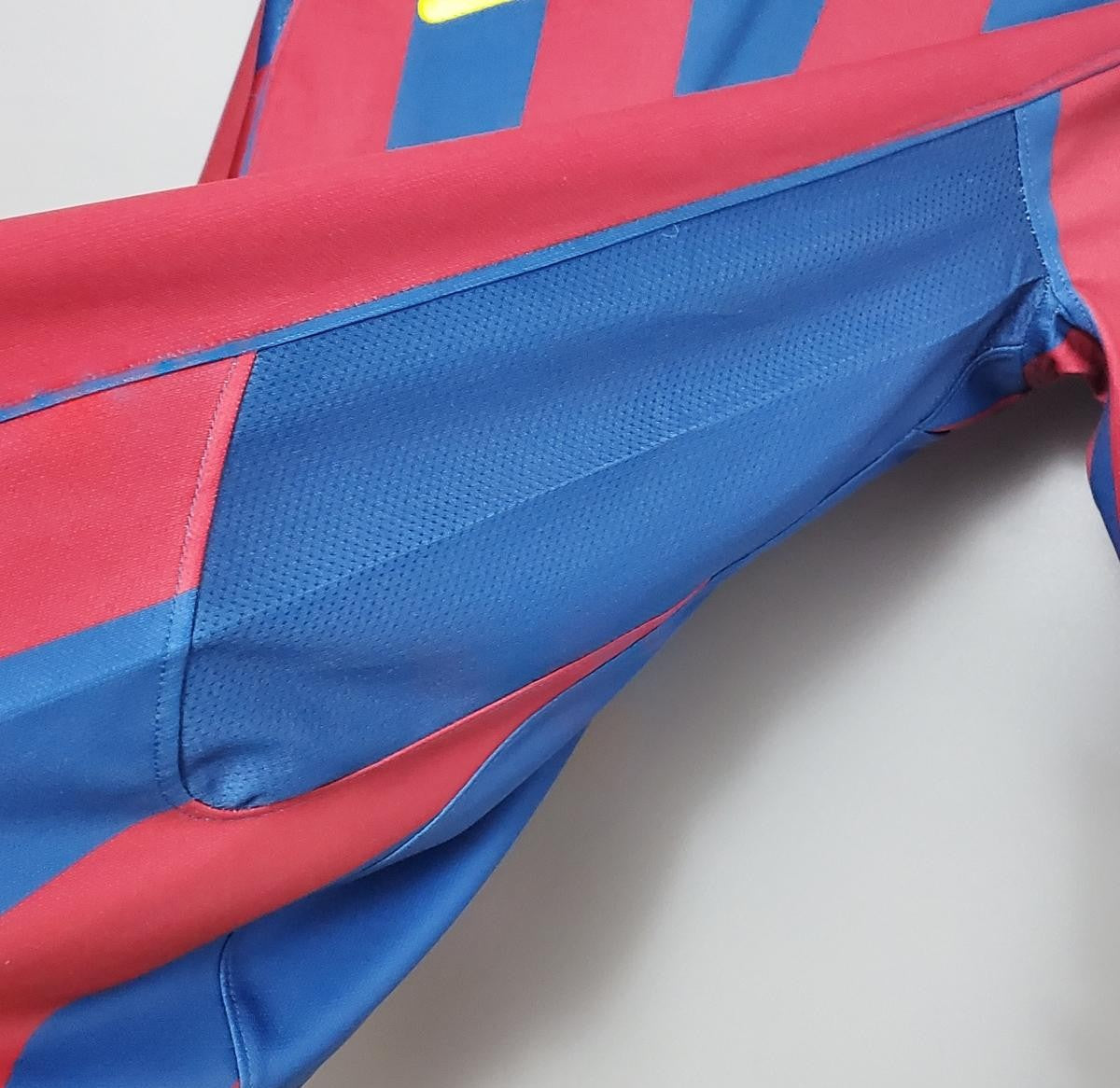 Retro Barcelona Home 05/06