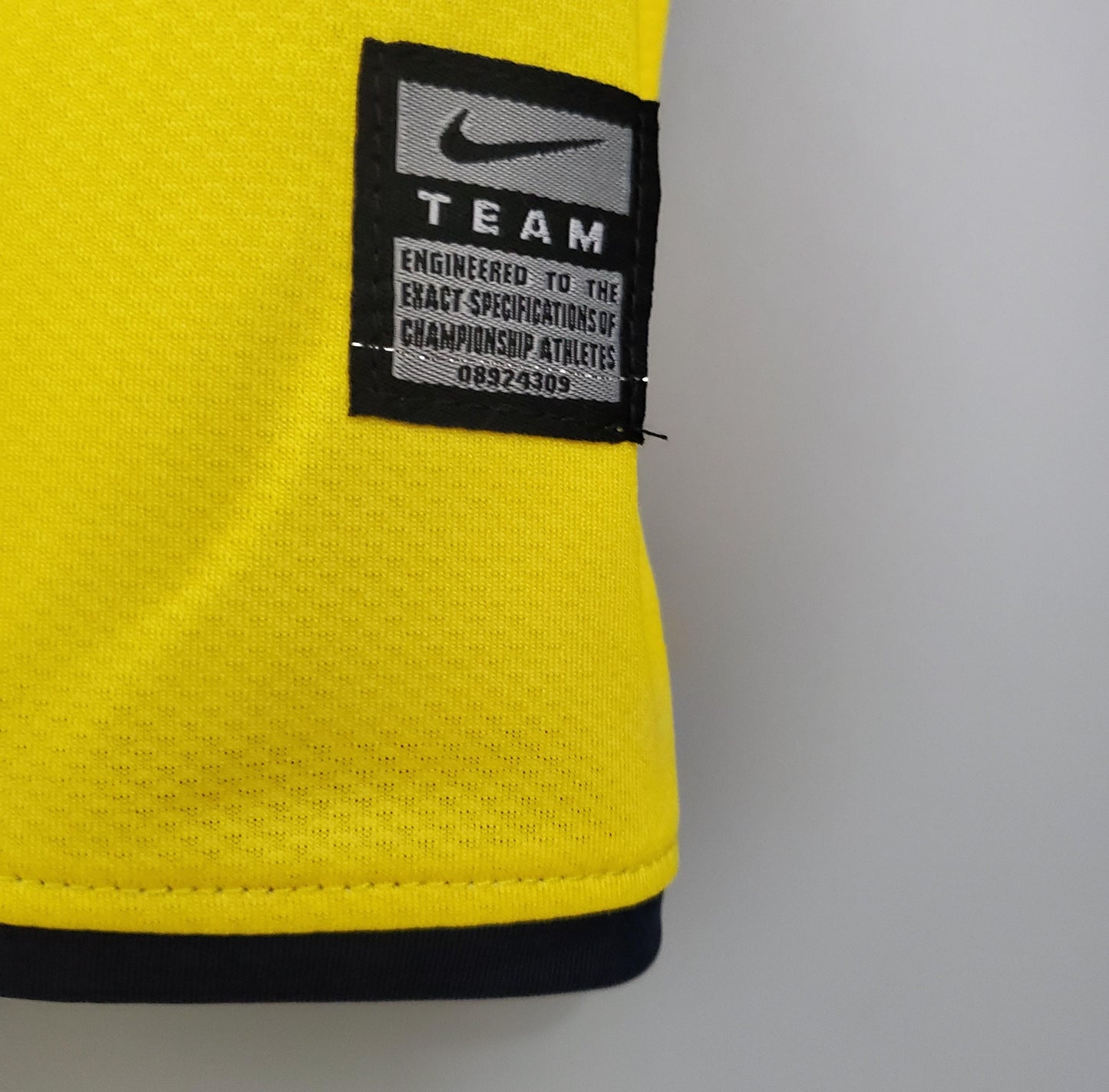 Retro Barcelona Away 08/09