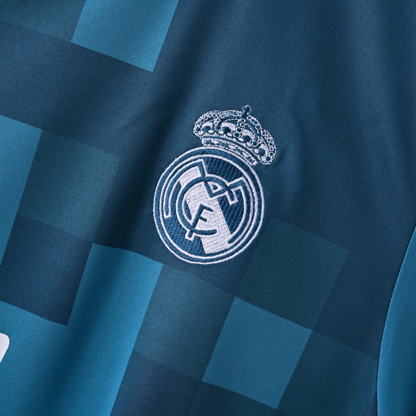 Retro Real Madrid Third Away 17/18
