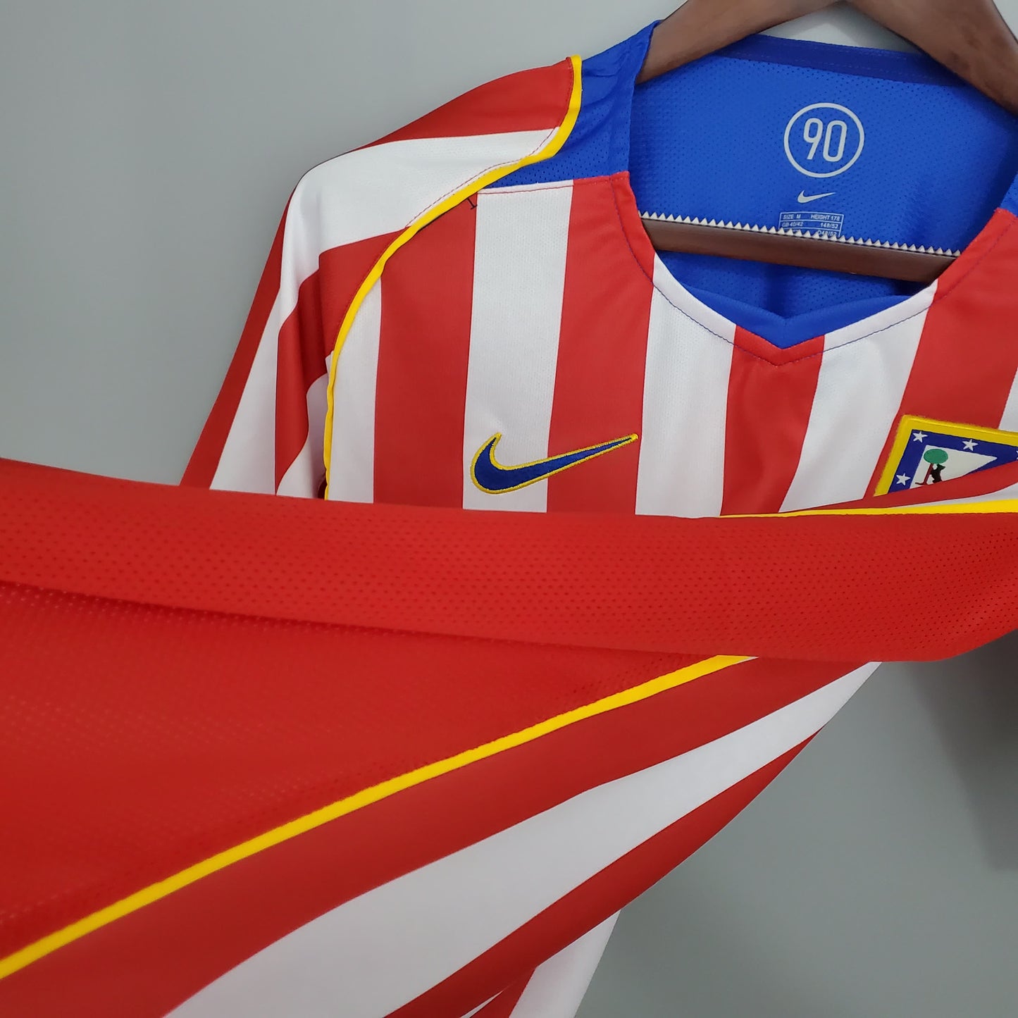 Retro Atletico Madrid Home 04/05
