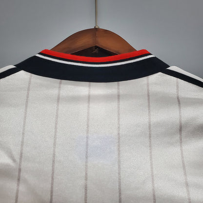 Retro Manchester United F.A Charity Shield 1983