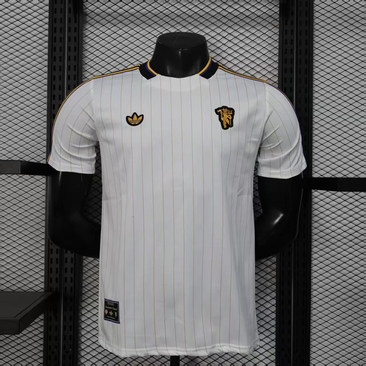Manchester United Terrace Icon_White&Black 25/26