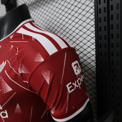 Liverpool 26/27 Kit