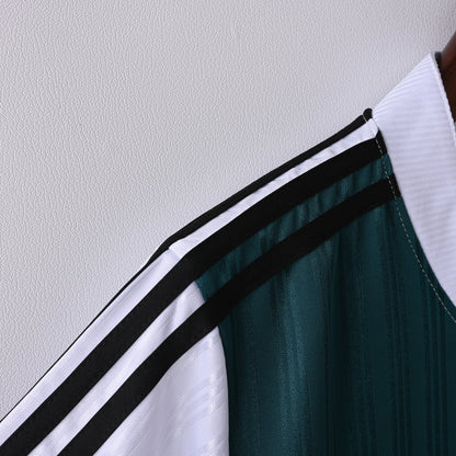 Retro Liverpool Away 95/96