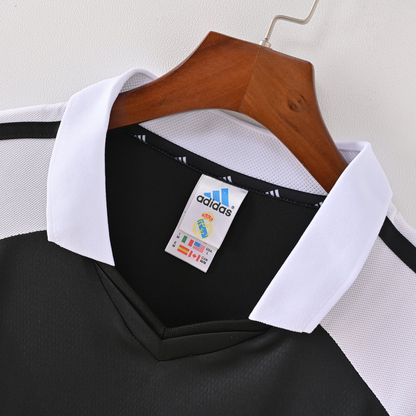 Retro Real Madrid H&A 01/02