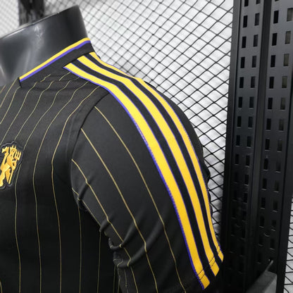 Manchester United Terrace Icon_White&Black 25/26