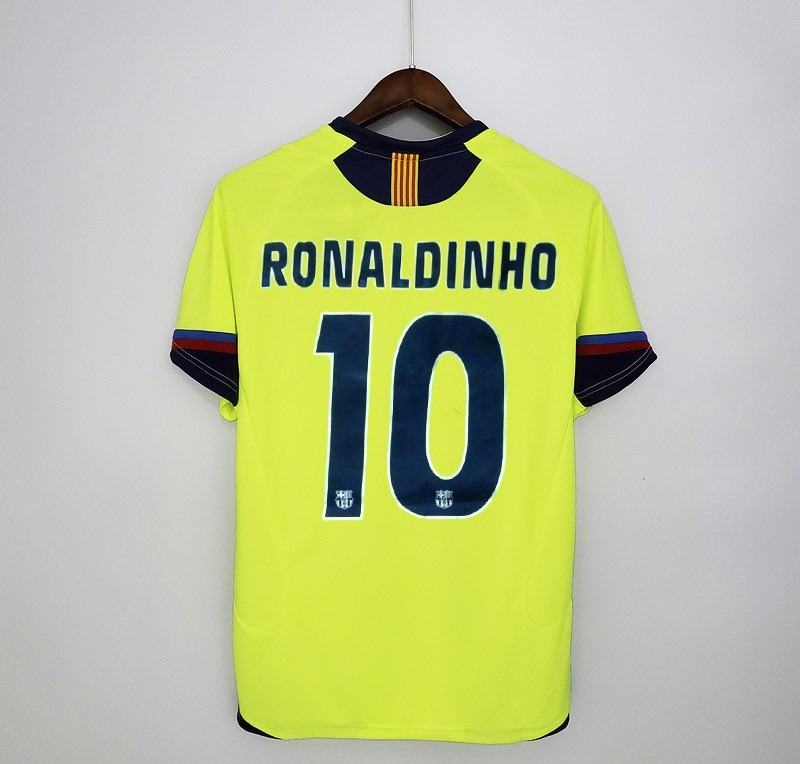 Retro Barcelona Away 05/06